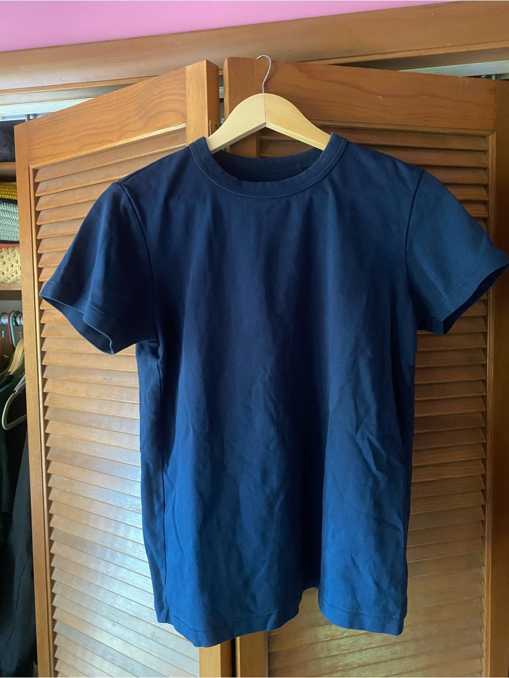 Uniqlo crew neck tee